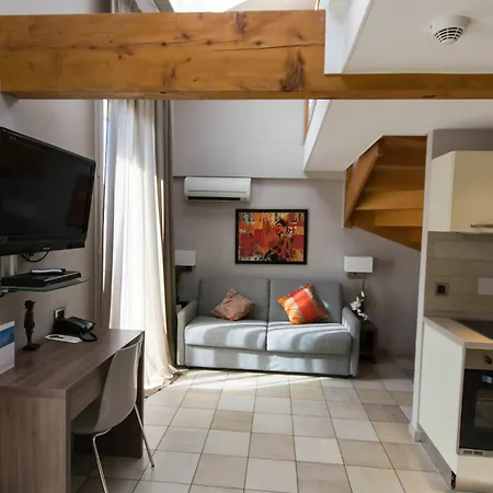 D'elsa Otel