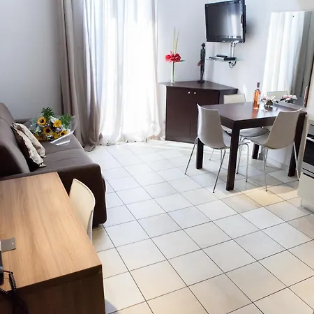 Otel D'elsa Juan-les-Pins