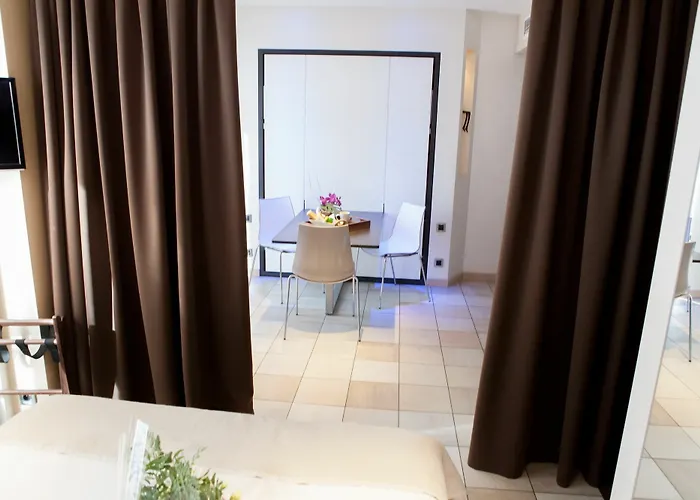 Hotel D'elsa 3*